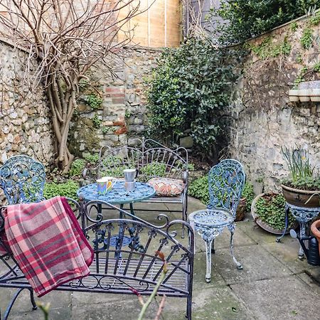 Naunton Cottage Lyme Regis Buitenkant foto