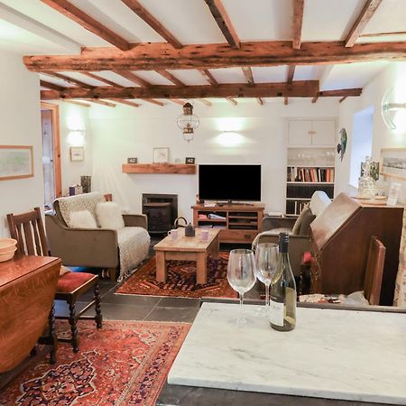 Naunton Cottage Lyme Regis Buitenkant foto
